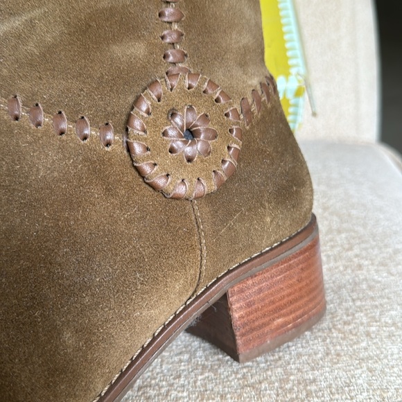 Brown leather suede boots from Jack Rogers. Riding boot style. - Picture 2 of 6